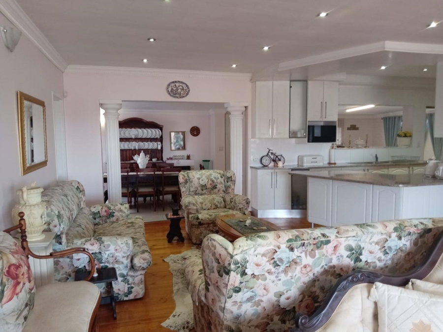 3 Bedroom Property for Sale in Despatch Central Eastern Cape